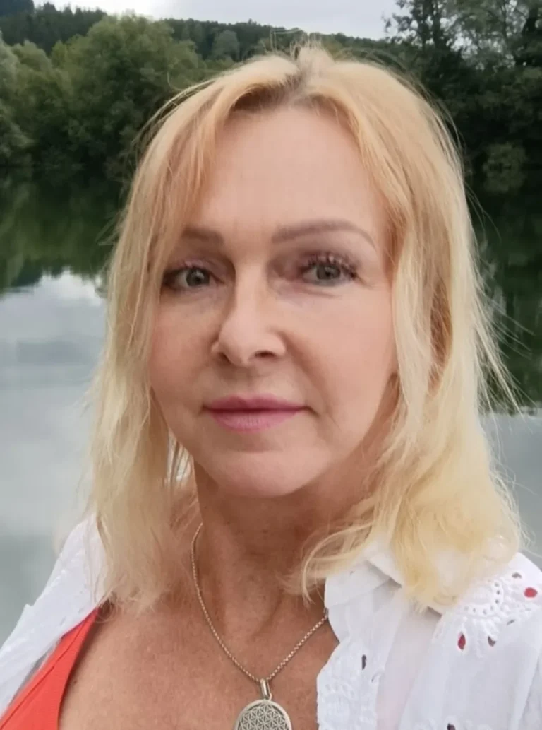 Eva Scherf FSB BA